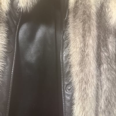 Fur-trimmed leather coat - Image 2 of 6