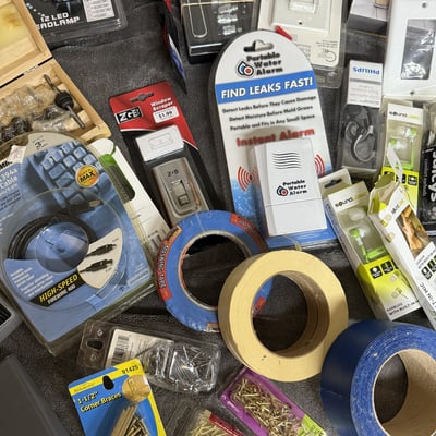 Assorted hardware and electrical supplies - Image 6 of 9