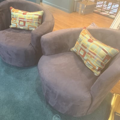 Purple circular lounge chairs with colorful pillows - Image 1 of 8