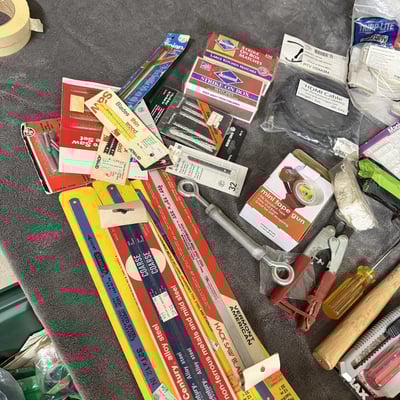 Mixed dinnerware and hardware tools assortment - Image 4 of 6