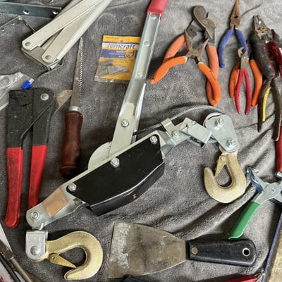Assorted workshop tools and wheeled shelving cart - Image 7 of 10
