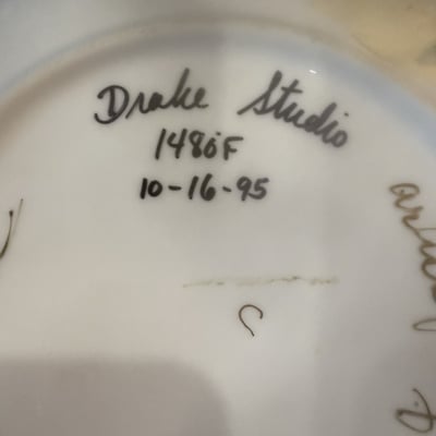 Gilded Madonna and Child decorative plate - Image 3 of 6