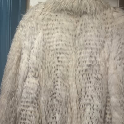 Long white fur coat with branding labels - Image 4 of 5
