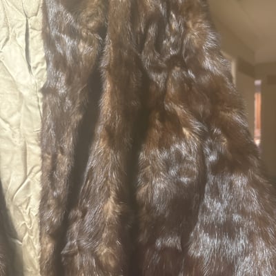 Brown fur coat - Image 2 of 7