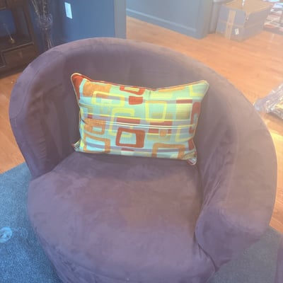 Purple circular lounge chairs with colorful pillows - Image 4 of 8