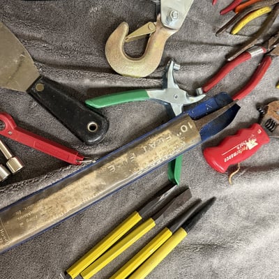 Assorted workshop tools and wheeled shelving cart - Image 5 of 10