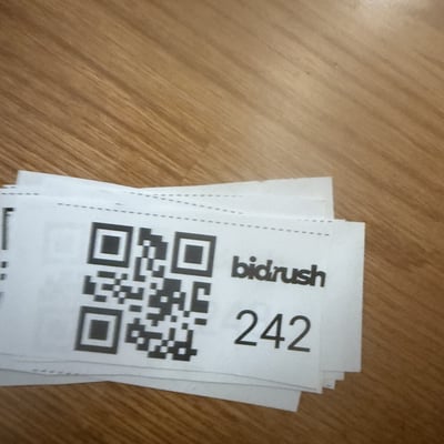 Long brown fur coat with monogrammed lining - Image 7 of 7