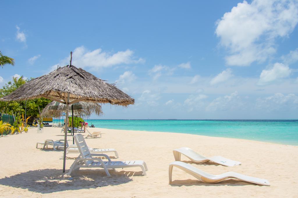 gulhi beach