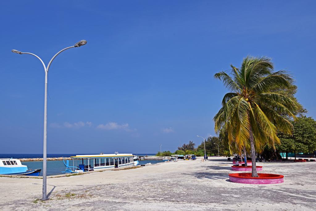 Feridhoo jetty