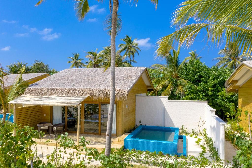 you and me beach suite with pool