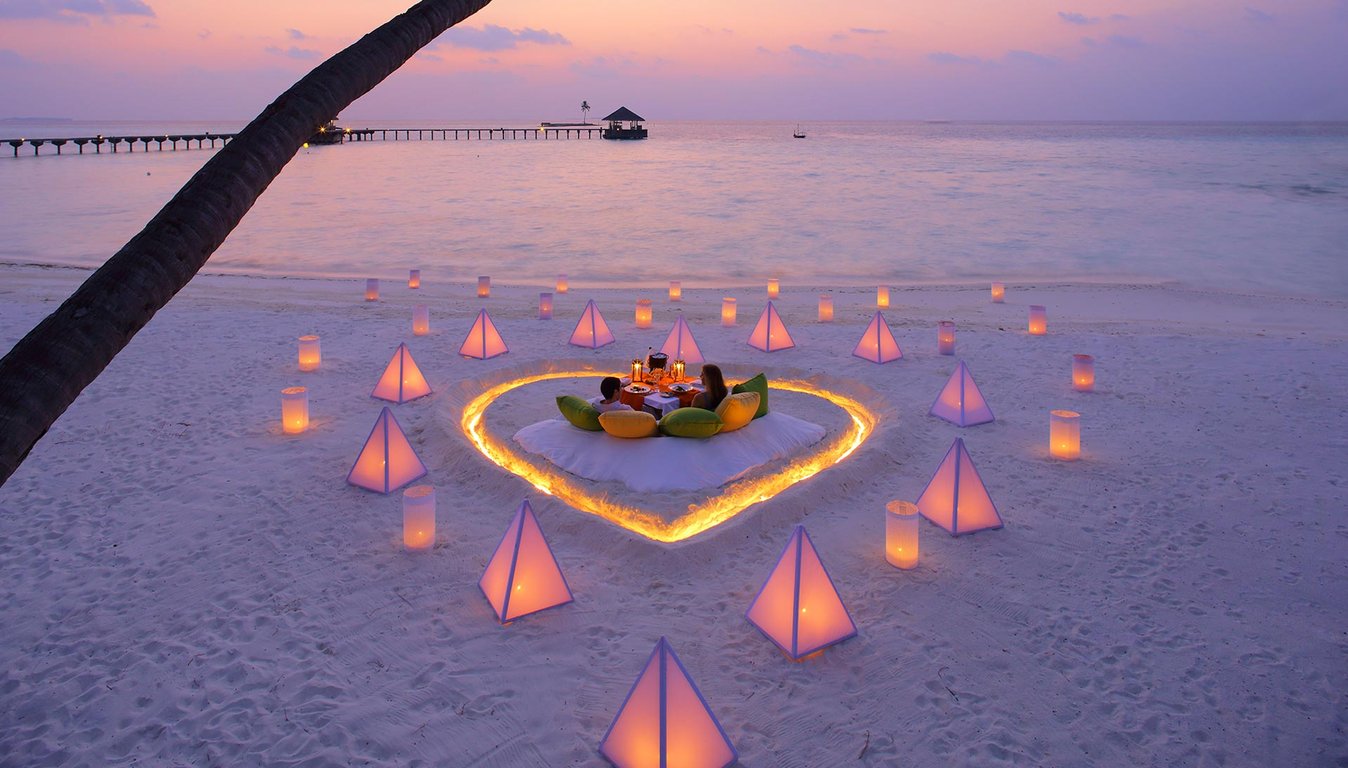private-dinner-honeymoon