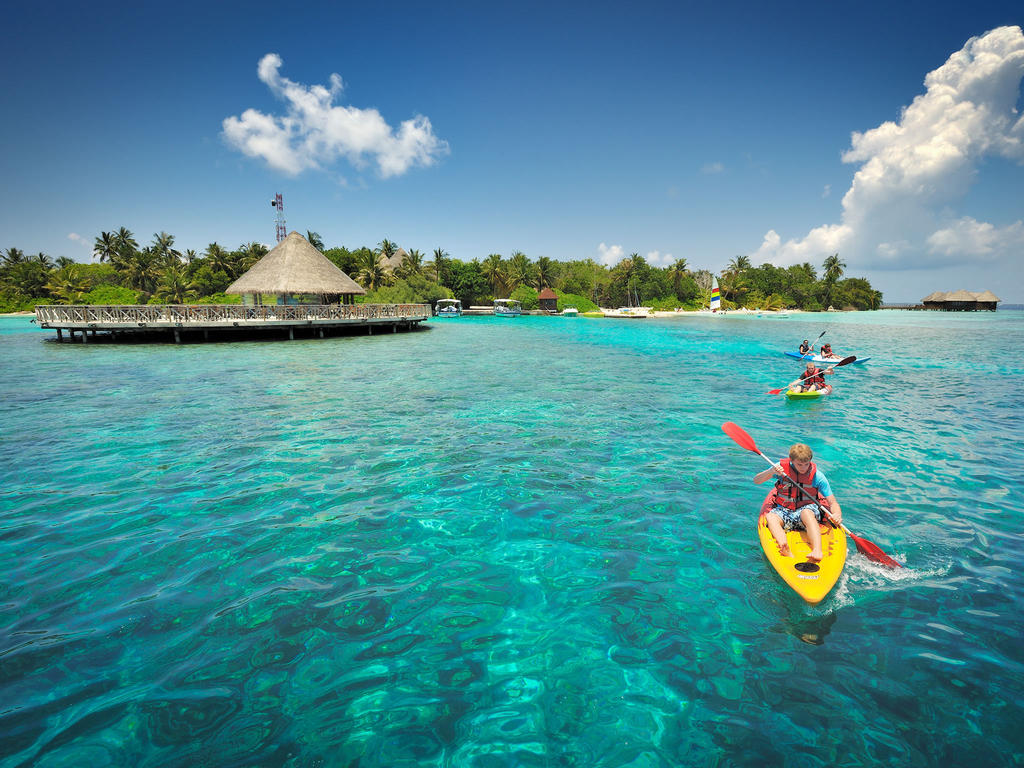 water sports in maldives
