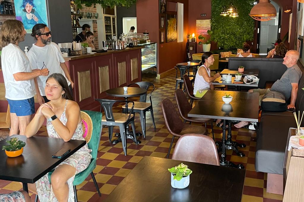 WhatsApp Image 2023-12-09 at 15.00.21(1)