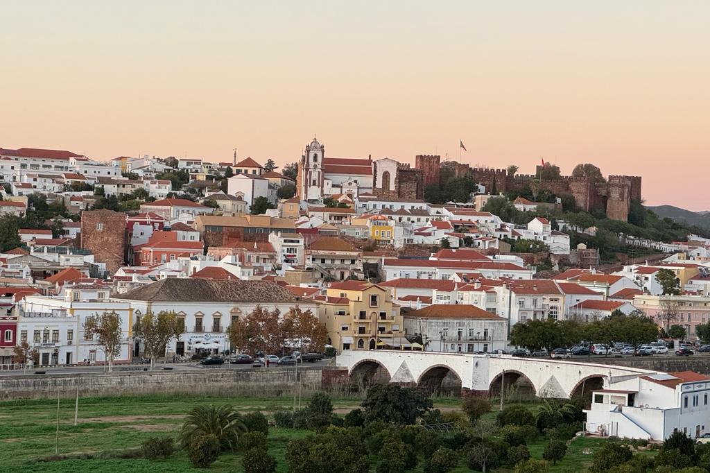 Silves: History, Citrus Groves, and Charming Local Vibes