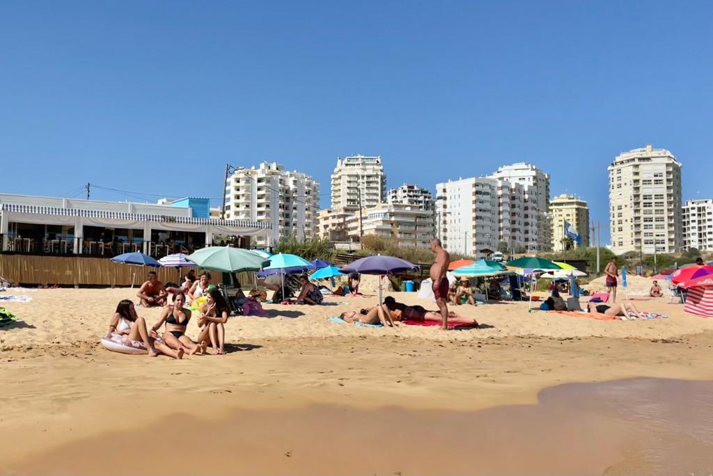 Armação de Pêra: Beautifull Beaches and Relaxation on the Algarve Coast
