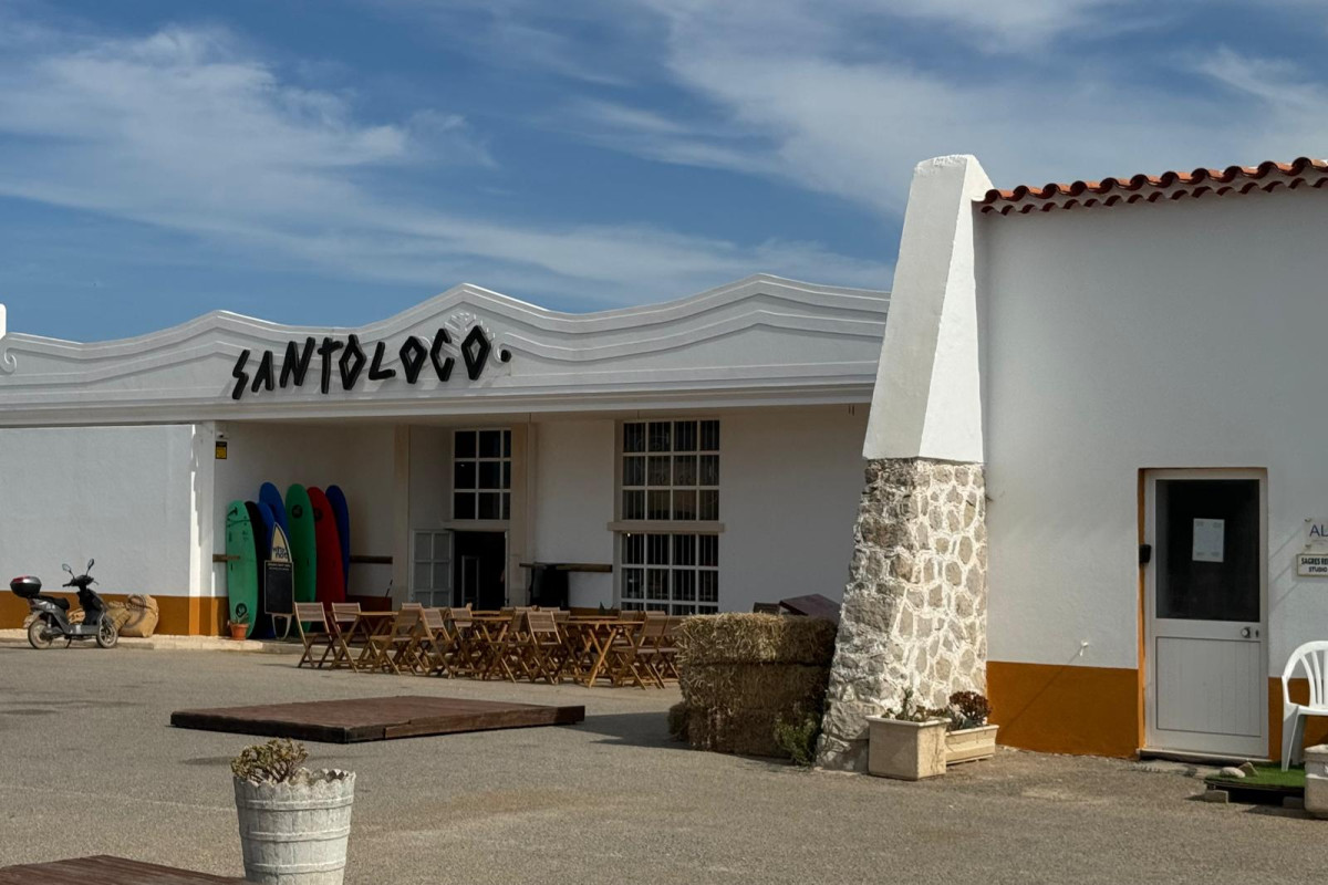 SantoLoco Sagres Surf café & shop
