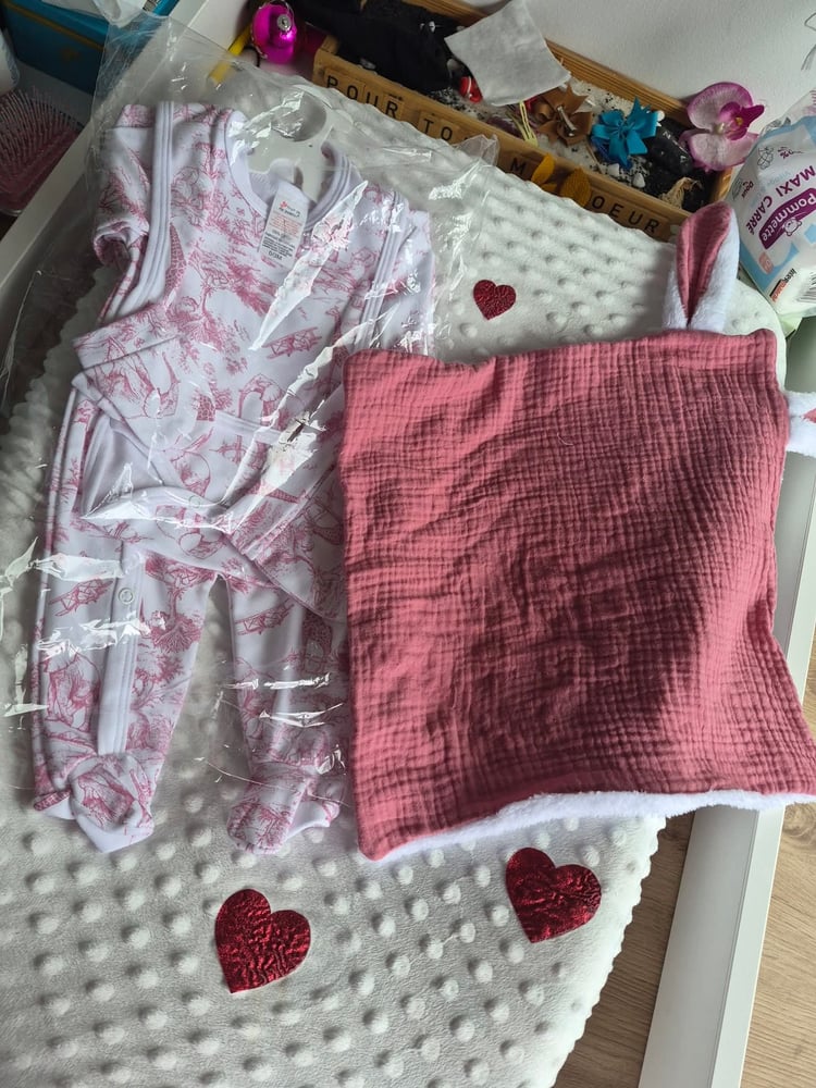 Ensemble  5 pieces safari +doudou personalisé