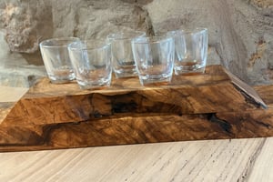 Plateau à shots en bois d’olivier - 5 verres