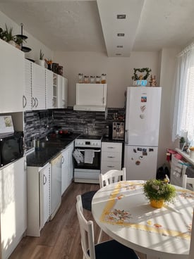 Image from gallery