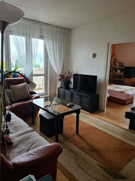 Image from gallery