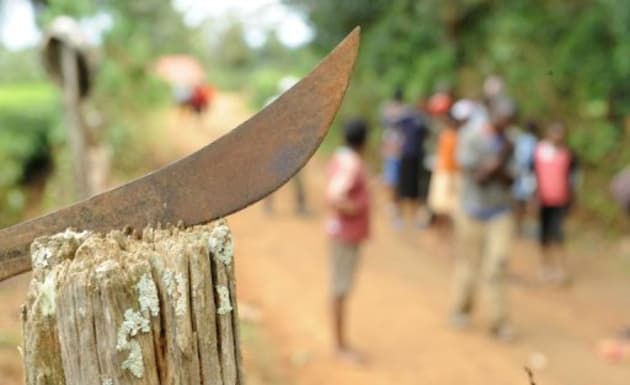 Adolescent poignardé à mort par un ami