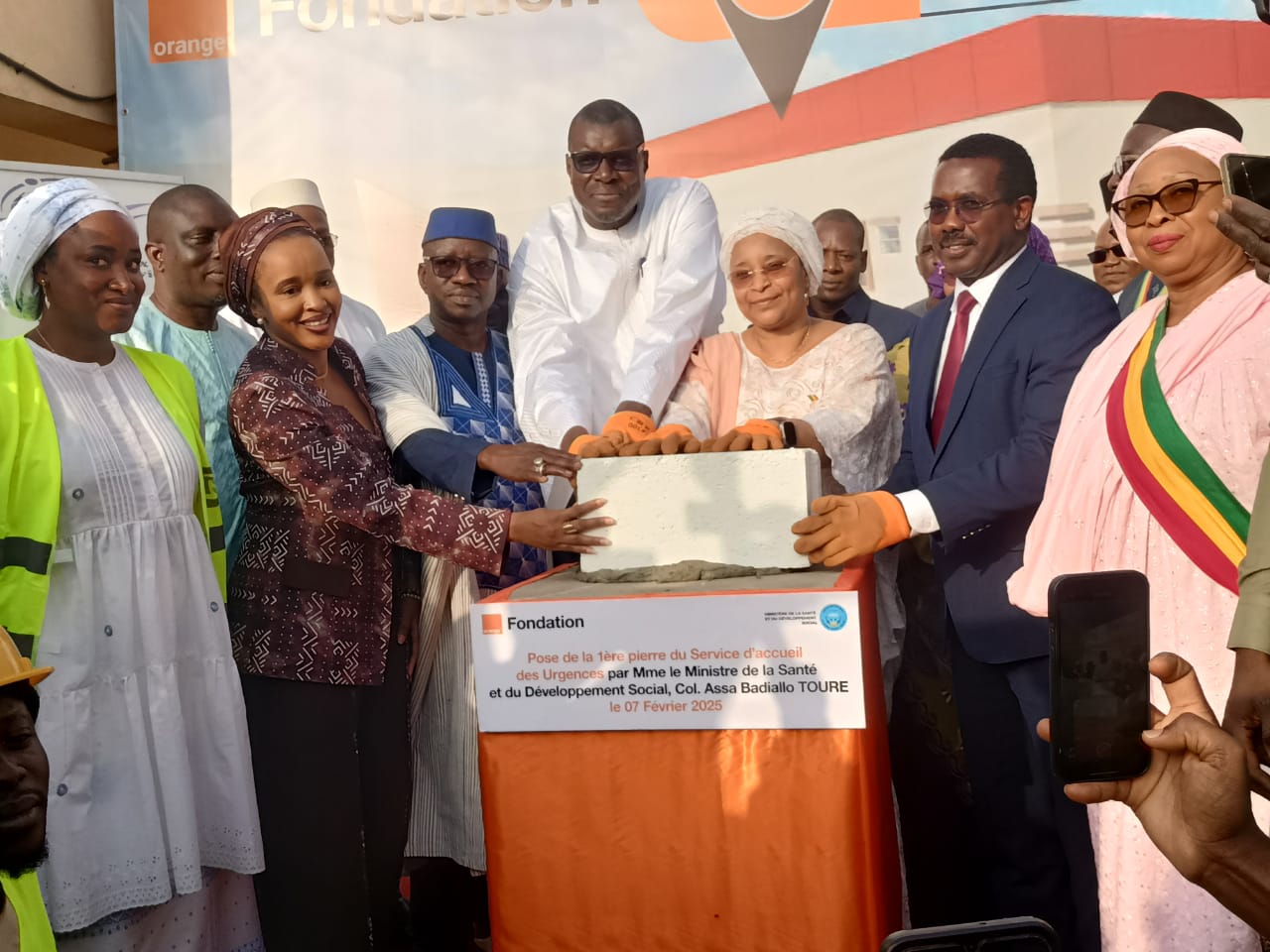 Bamako : Lancement de la construction du centre d’accueil des urgences au CSREF de la Commune V grâce au soutien d’Orange Mali