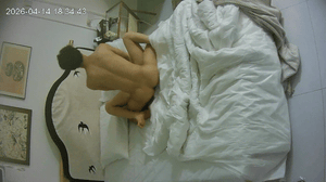 4-15酒店偷拍重磅流出！气质富家女友私处被男友奶油狂涂，69激情玩到高潮连连呻吟尖叫-老宋论坛