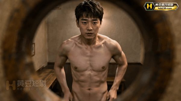 【AI短剧】《洞洞杂货铺》EP1-3  夜里，店后那面墙上的圆洞才会被用到 配图3