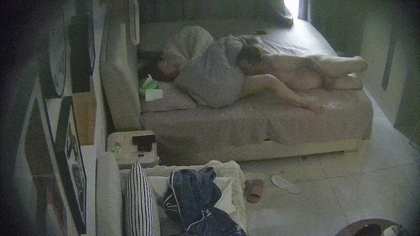 大学城大哥高玩！少妇大姐69舔逼安排明明白白，连战两炮直接内射高潮 配图5