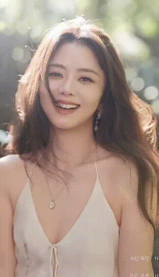 【AI脱衣】继续快手抖音小红书网红明星反差婊母狗 黑屌口交！ 配图4