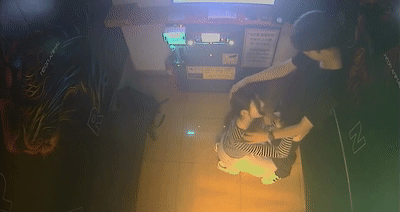 韩国KTV监控曝光！情侣唱完歌直接开干，激烈肏逼啪啪高潮连连❤️ - 老宋论坛-老宋论坛