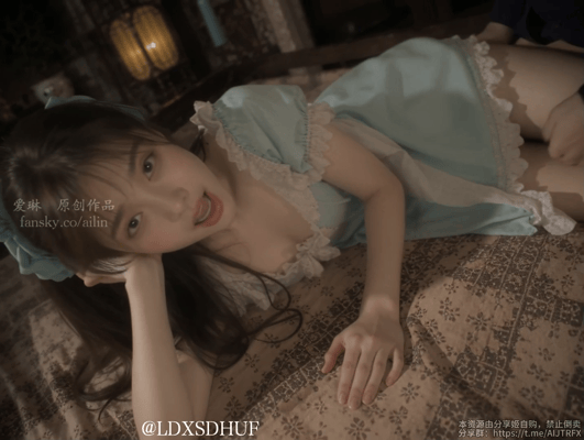 【AI短剧】《我在斗罗开后宫》序章_侍女铃兰篇愃 配图2