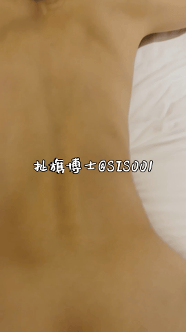 【S级泄密】武汉科技大学情侣宿舍上铺啪啪，腰细屁股圆肤白人间极品尤物,大学公共卫 配图12