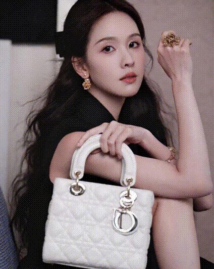 【AI脱衣】继续快手抖音小红书网红明星吃鸡撸管口交足交肏逼！ 配图4