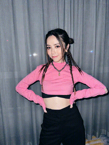 【AI脱衣】继续快手抖音小红书网红明星及红人❤️明星的白嫩大奶子！ - 老宋论坛-老宋论坛