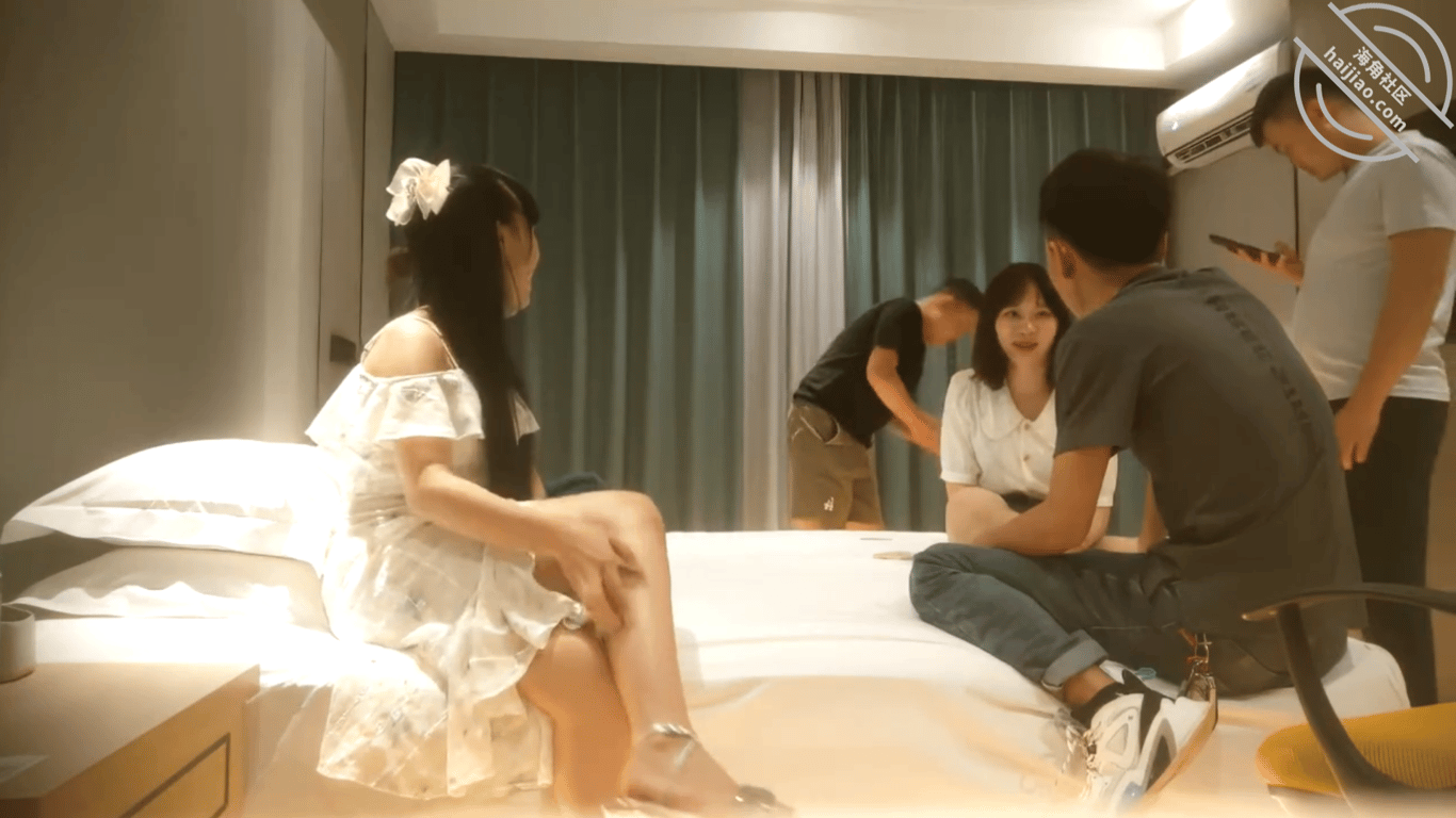 【换妻极品】巅峰对决，三对夫妻今夜淫乱聚首，玩情趣游戏-老宋论坛