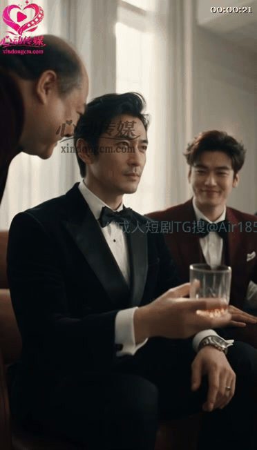 【AI短剧】《金鸡之路》EP1-6集，普通女孩为救母入富豪派对圈首次上游艇被踹下 配图4
