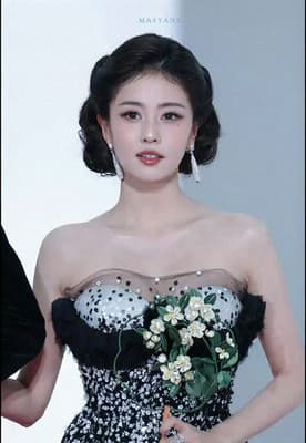【AI脱衣】❤️继续快手抖音小红书网红明星❤️吃鸡撸管口交骑乘摇曳爆射！ - 老宋论坛-老宋论坛