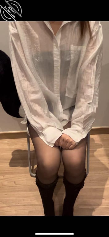 原创大学妹妹同居系列...57 妹妹主动足交+口爆视频（5钻）-老宋论坛