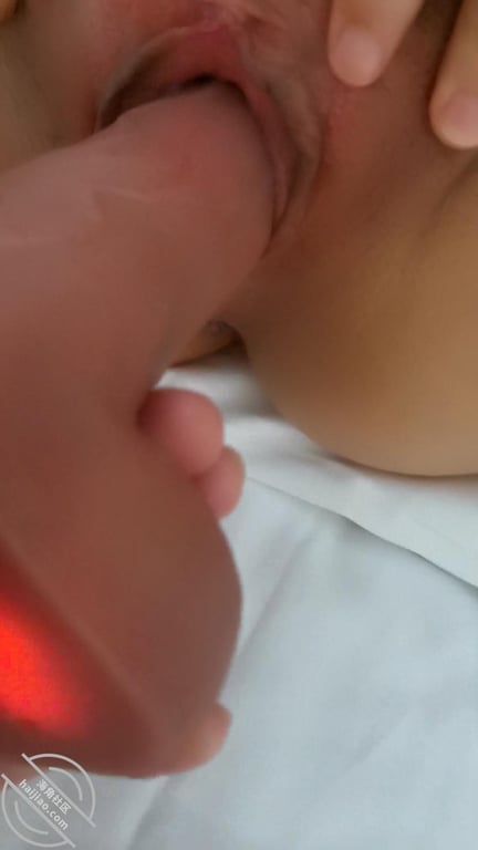 132【海角原创】在乡下找了间民宿，两个鸡巴轮流操她的骚穴，白浆四射 - 老宋论坛-老宋论坛