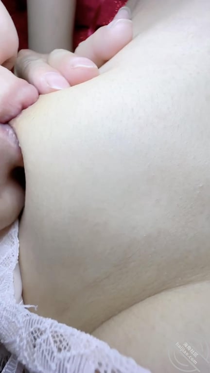 （原创61）女儿身穿凤冠霞披，被操上头，终于叫我老公了。 配图7