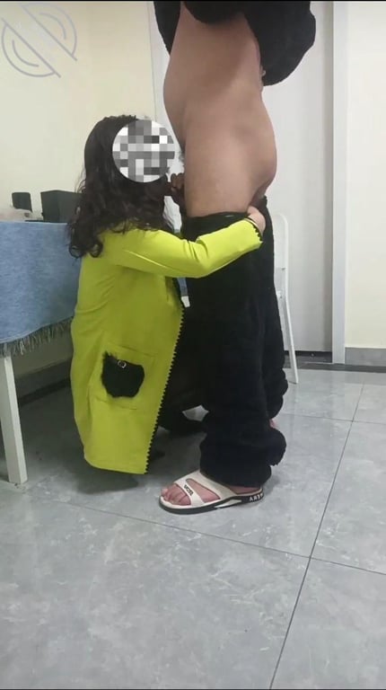 (真实原创)七、丈母娘为了让我删掉视频，为我口交后入爆操！ - 老宋论坛-老宋论坛