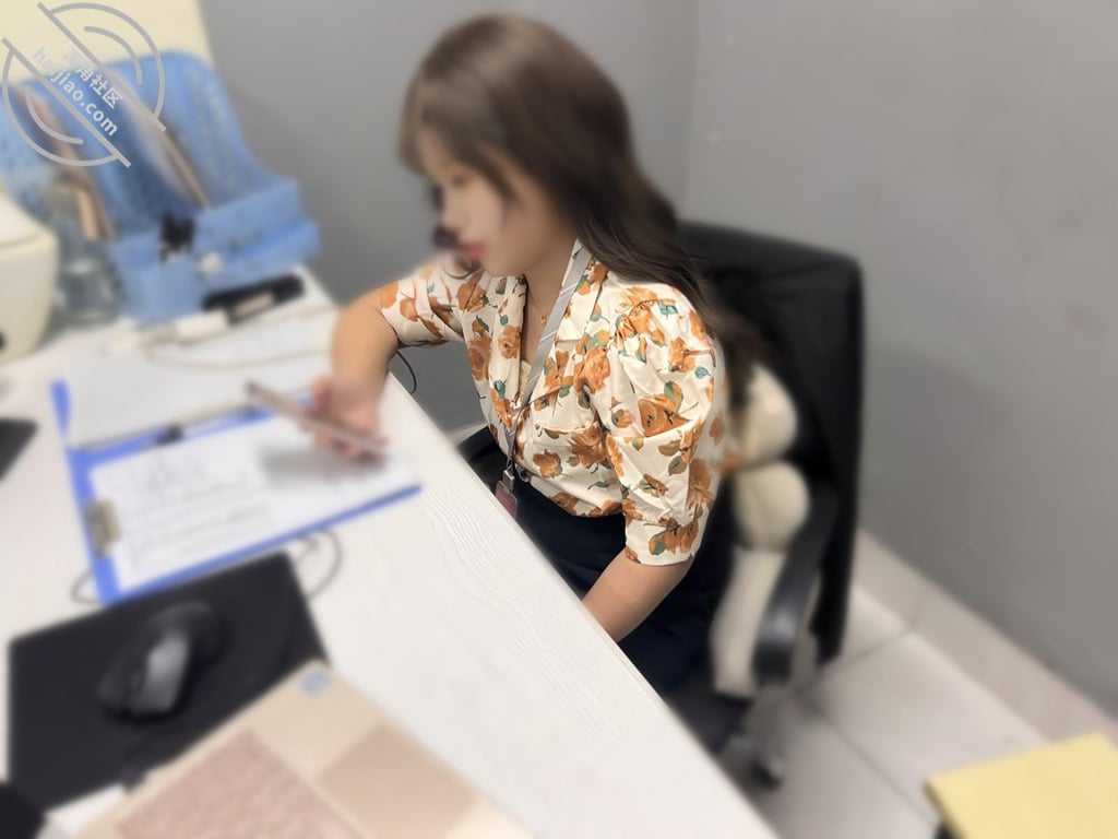 【真实乱伦】舅妈教我（你）怎么骗炮找对象我爸好像发现了我跟舅妈同居的证据 - 老宋论坛-老宋论坛