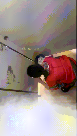 12月爆款新品！极品厕拍直怼舞蹈系学生粉嫩骚逼，写字楼风流少妇被镜头疯狂近拍，视 配图11