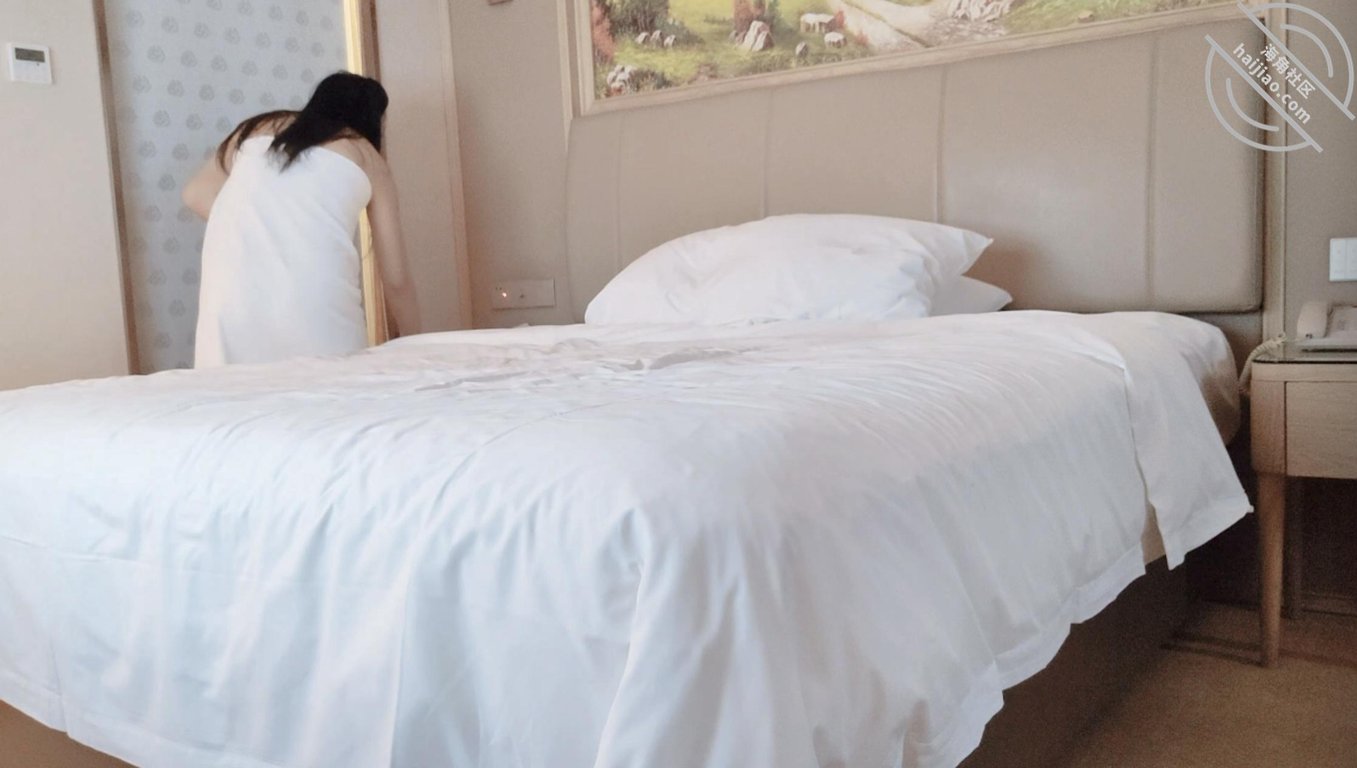 【原创视频】内射排卵期的蛋糕店老板娘，过后她还怕怀孕了 配图4