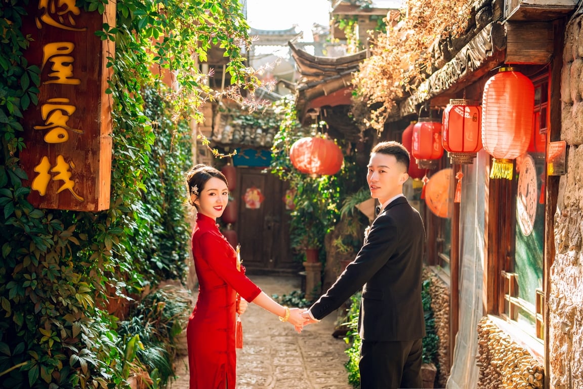 ⚫️【原相机重磅泄密】绿帽老公把新婚老婆婚纱裸照全网曝光！手遮奶子骚逼仍彻底走光，婚后被狂操的淫痕清晰可见，原档无水印超清版 - 老宋论坛-老宋论坛