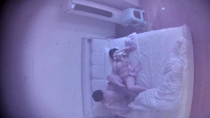 上帝视角4-27：巨乳美女熟睡中被猛男摸弄醒来狂操，高潮后继续睡，醒来状态销魂爆 配图6