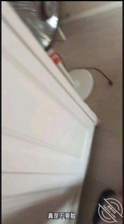11和骚妈偷情，用鸡巴扇脸，给我乳交，不料中途被骚妈女儿发现，怒骂不要脸 - 老宋论坛-老宋论坛