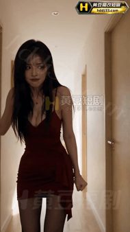 【AI短剧】《爸爸不在家》第7集 闺蜜说上楼找妹妹.人没进她房间,先被哥哥拉进卧 配图6