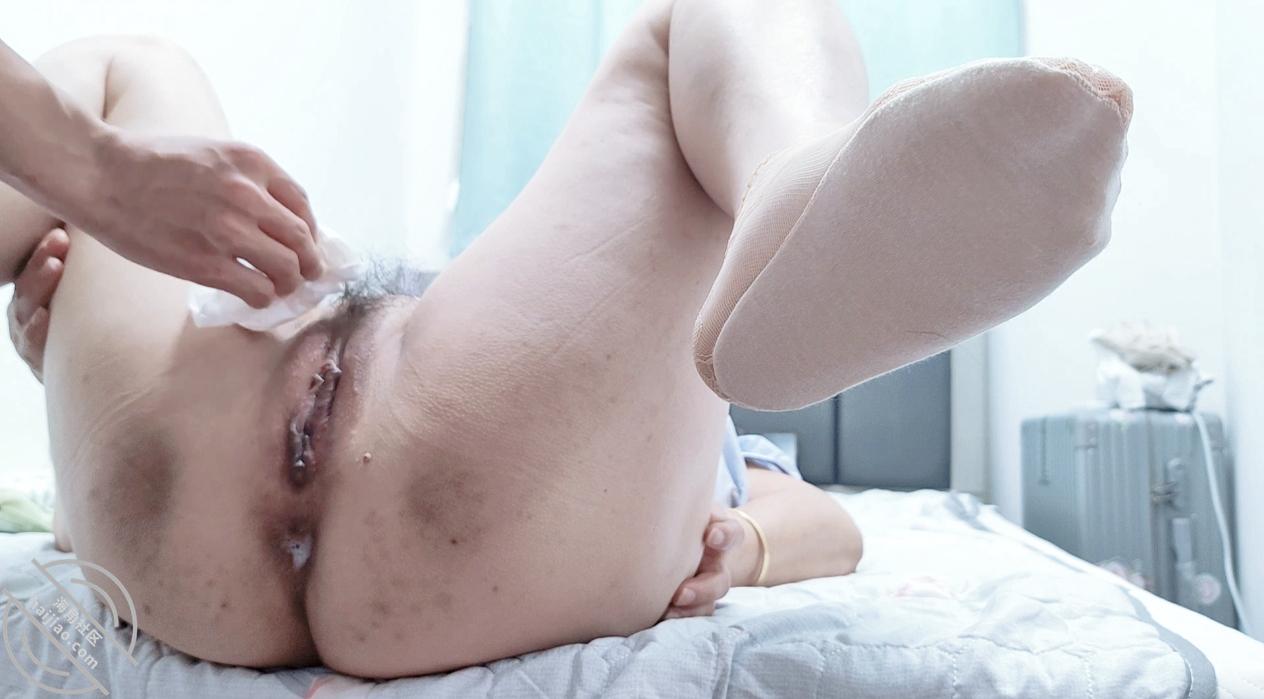 【原创视频】45岁熟女逼还是粉嫩的，怕怀孕叫我不要内射，我偏要内射 配图17